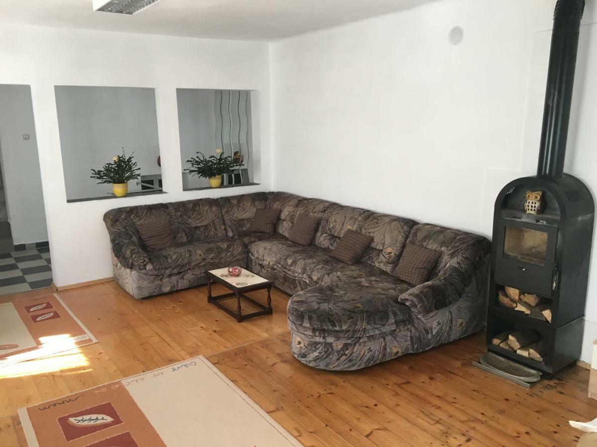 Apartament Brick Airport Cristian  Zewnętrze zdjęcie