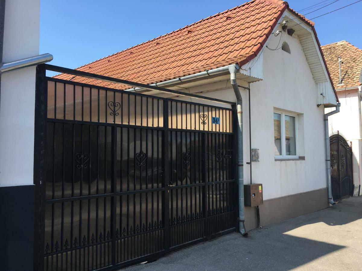 Apartament Brick Airport Cristian  Zewnętrze zdjęcie