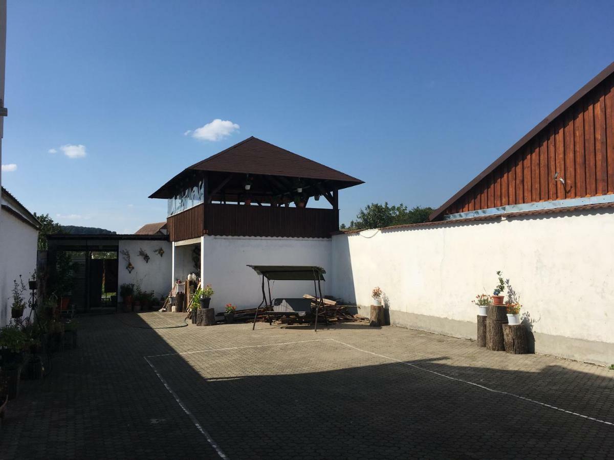 Apartament Brick Airport Cristian  Zewnętrze zdjęcie